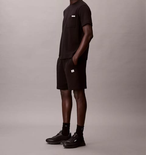 Badge Oatmeal shorts